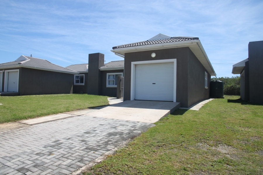 To Let 3 Bedroom Property for Rent in Kidds Beach Eastern Cape